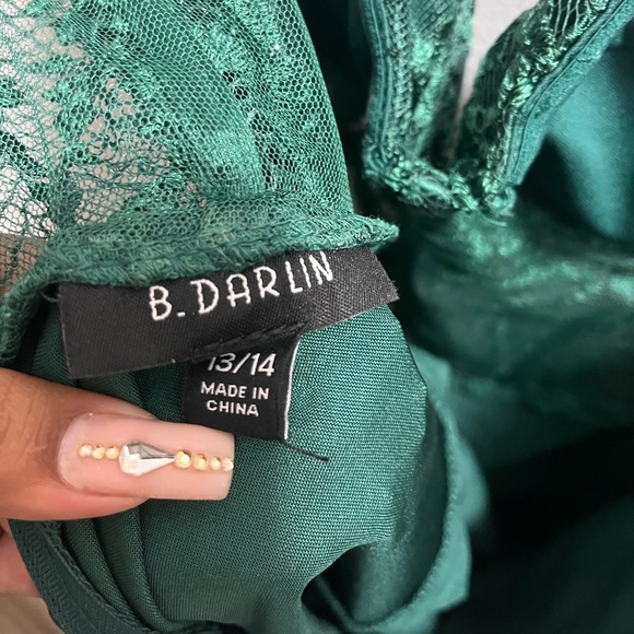 Emerald green dress - Picture 2 of 5